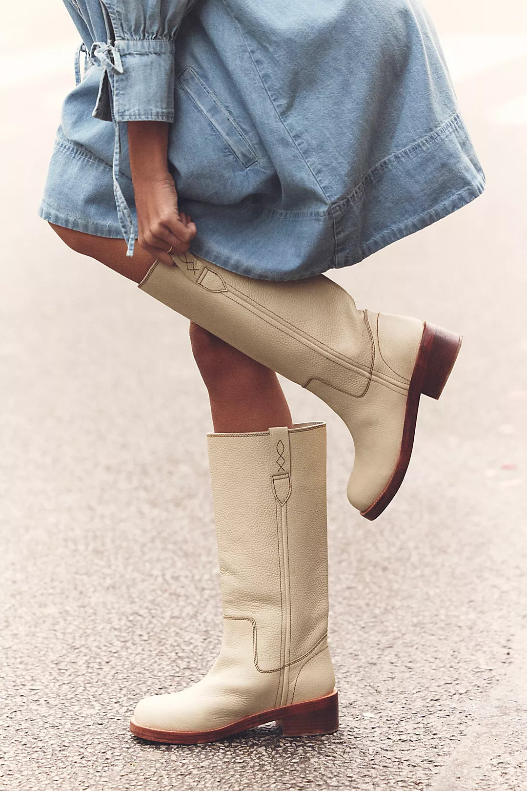 Blaze Pull-On Boots - Parchment FREE PEOPLE – cocolillys