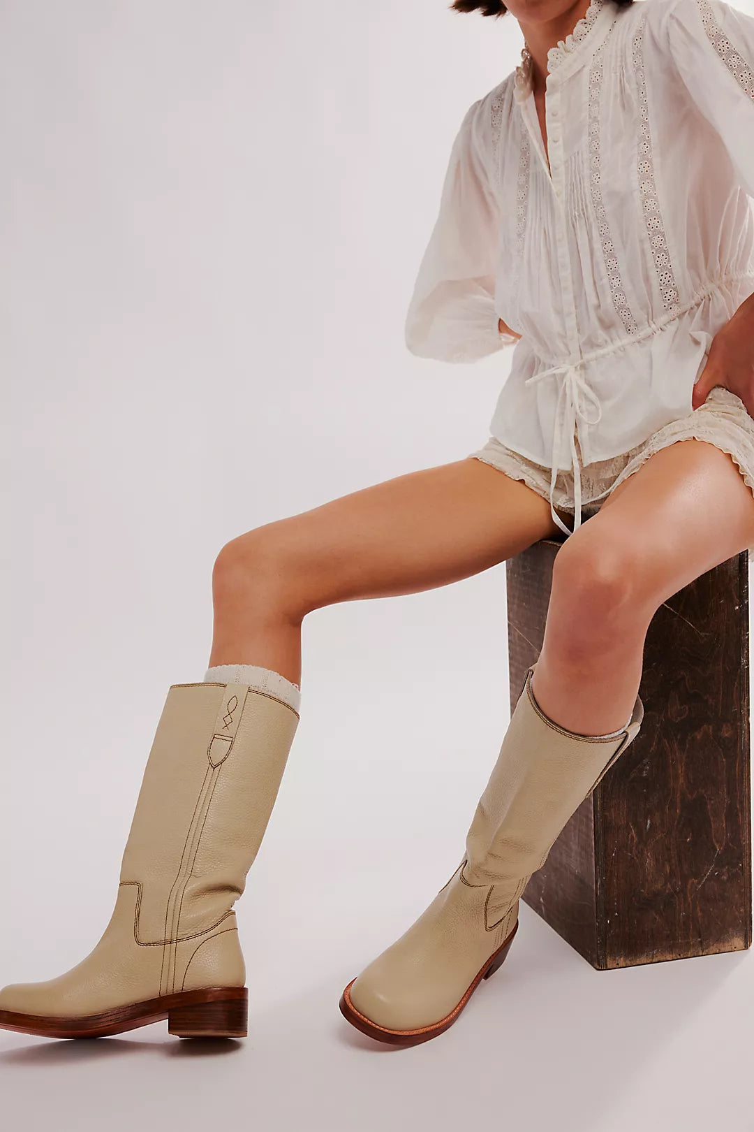 Blaze Pull-On Boots - Parchment FREE PEOPLE – cocolillys