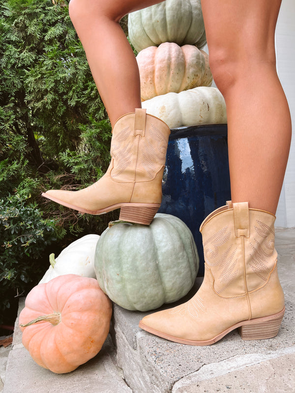 Zahara Cowgirl Boot  - Natural